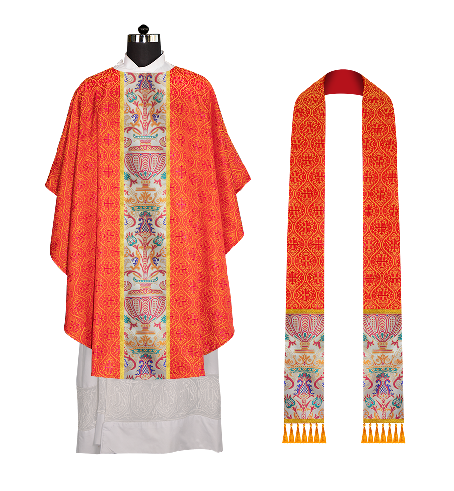 Gothic Chasubles in Coronation Tapestry