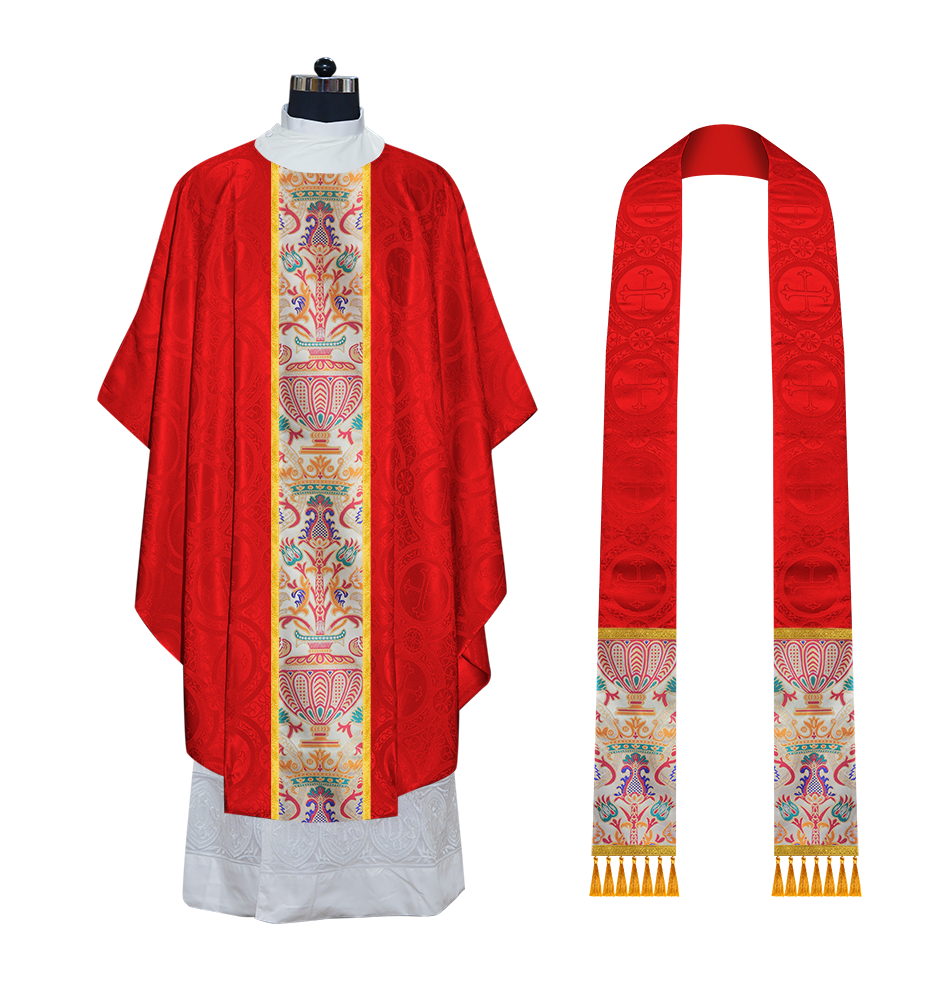 Gothic Chasubles in Coronation Tapestry