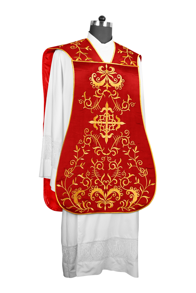 Casulla romana con bordados adornados 