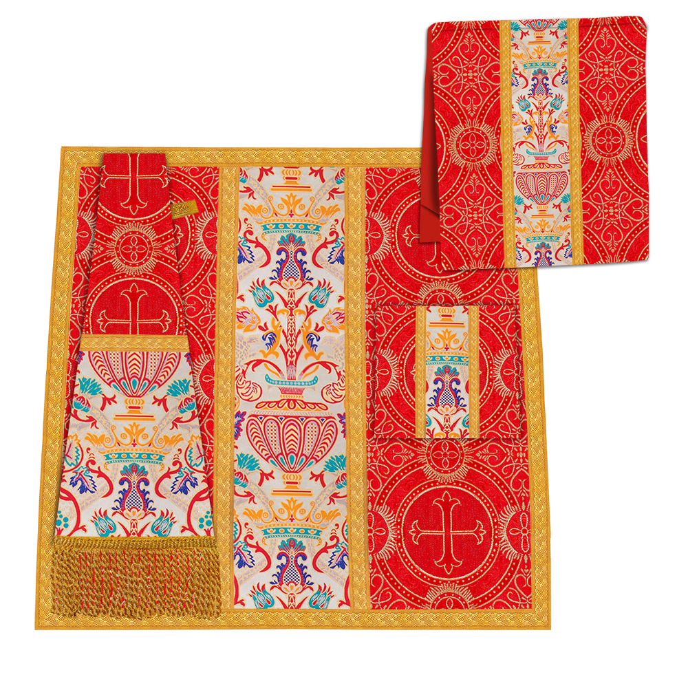 Gothic Chasubles in Coronation Tapestry