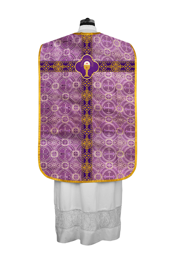 Vestimentas de casulla romana con orfebrería trenzada 