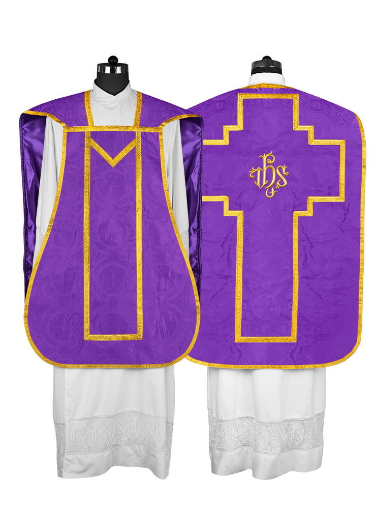 Roman Chasuble with adorned motif