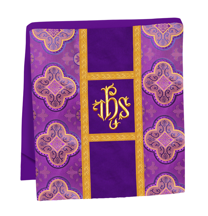 Roman chasuble adorned with lace