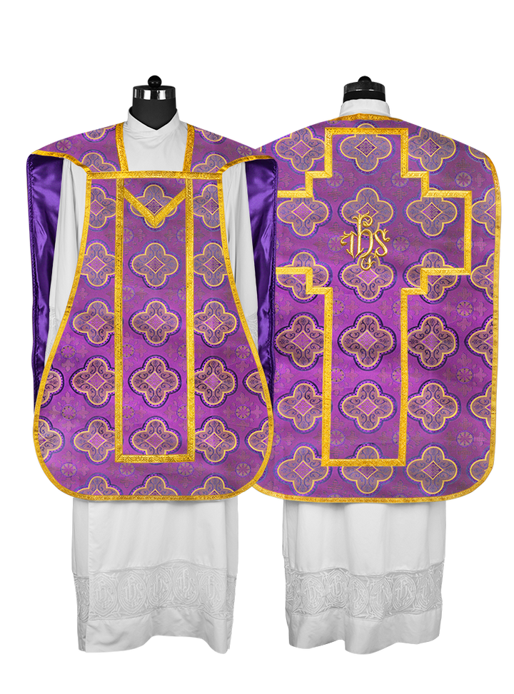 Roman Chasuble with adorned motif
