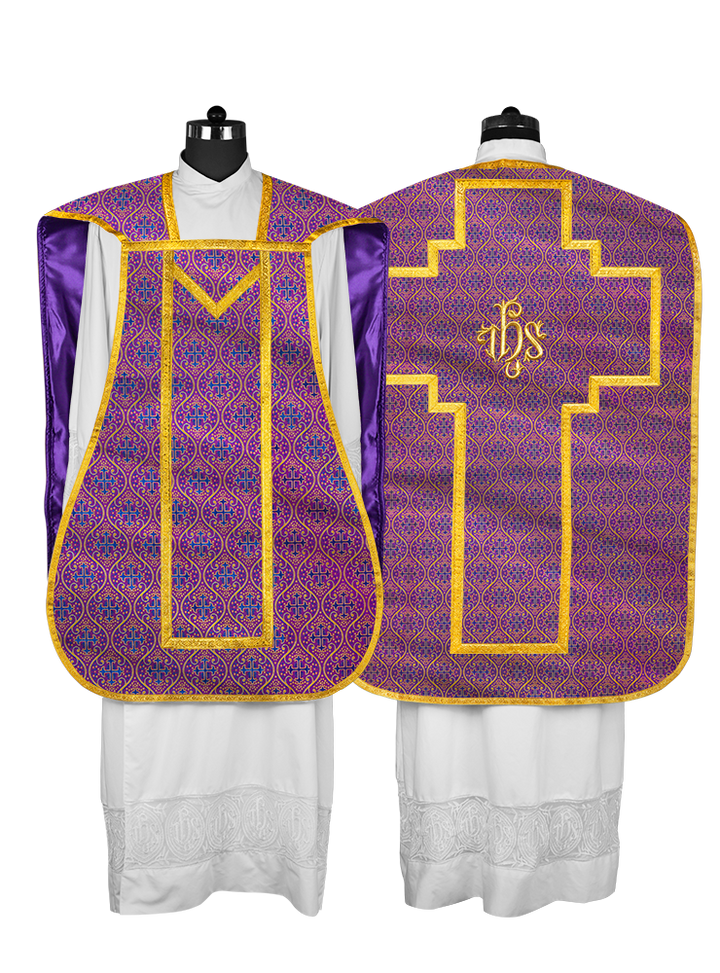 Roman Chasuble with adorned motif