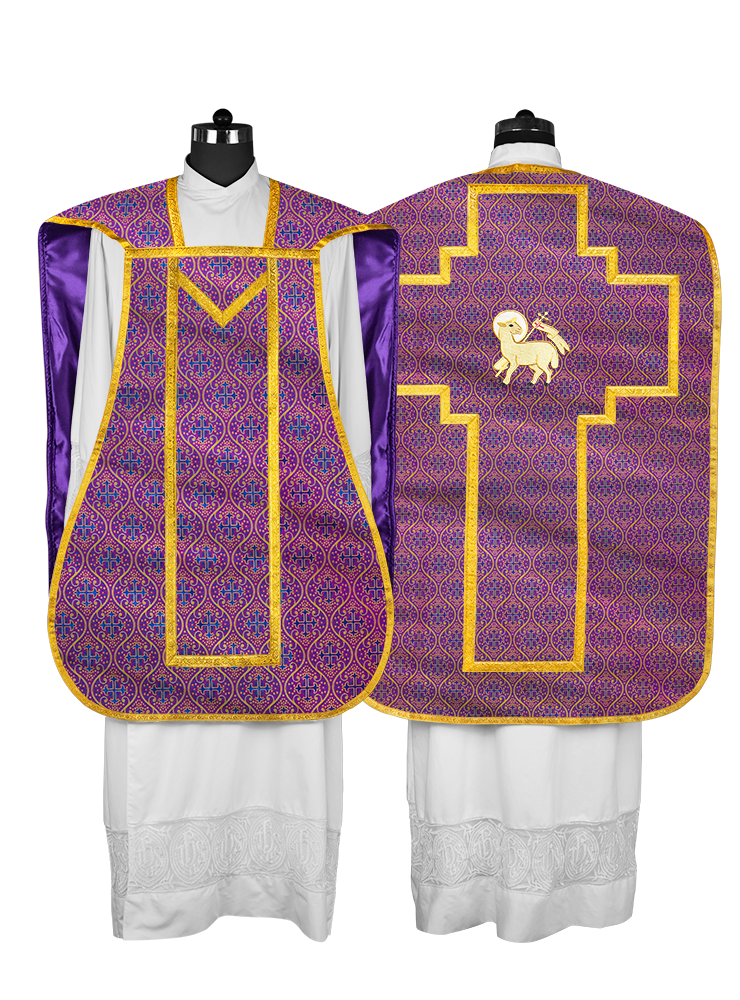 Roman Chasuble with adorned motif