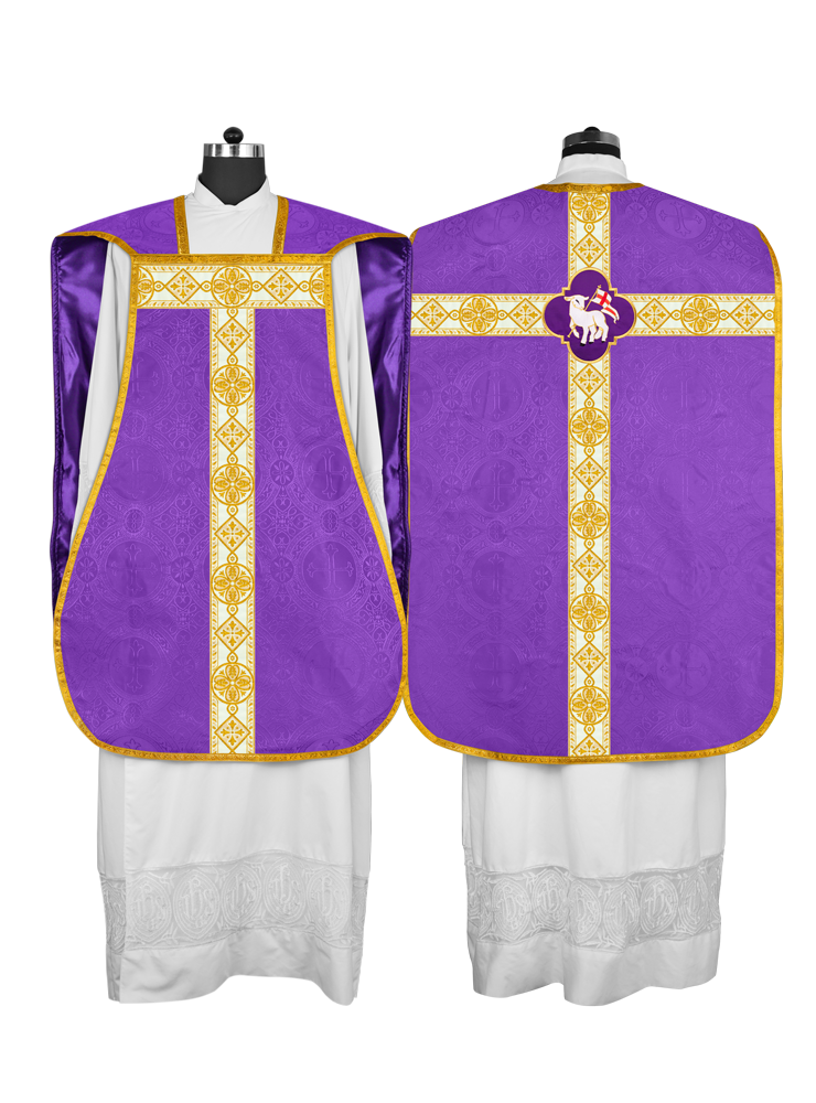 Vestimenta con espalda de violín y motivo bordado 