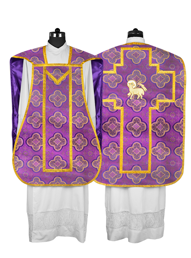 Roman Chasuble with adorned motif
