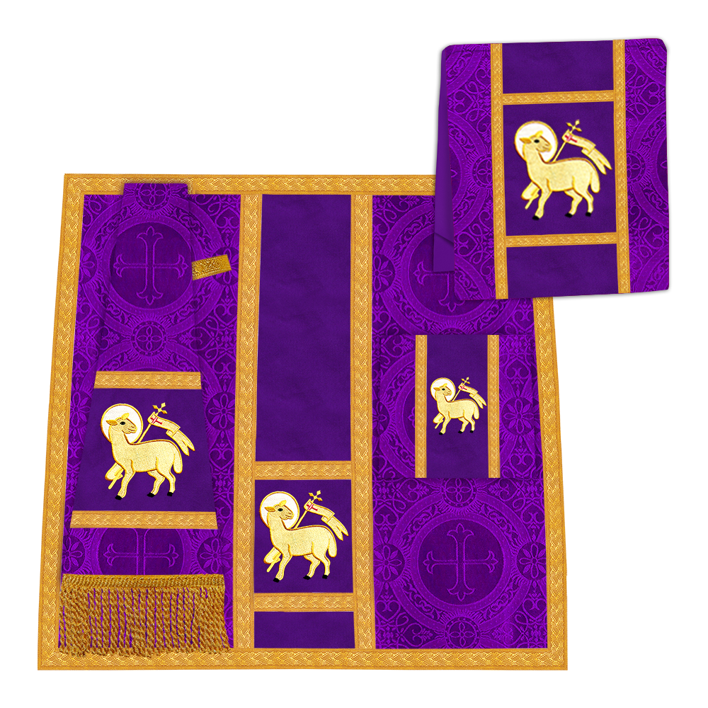 Roman Chasuble with adorned motif