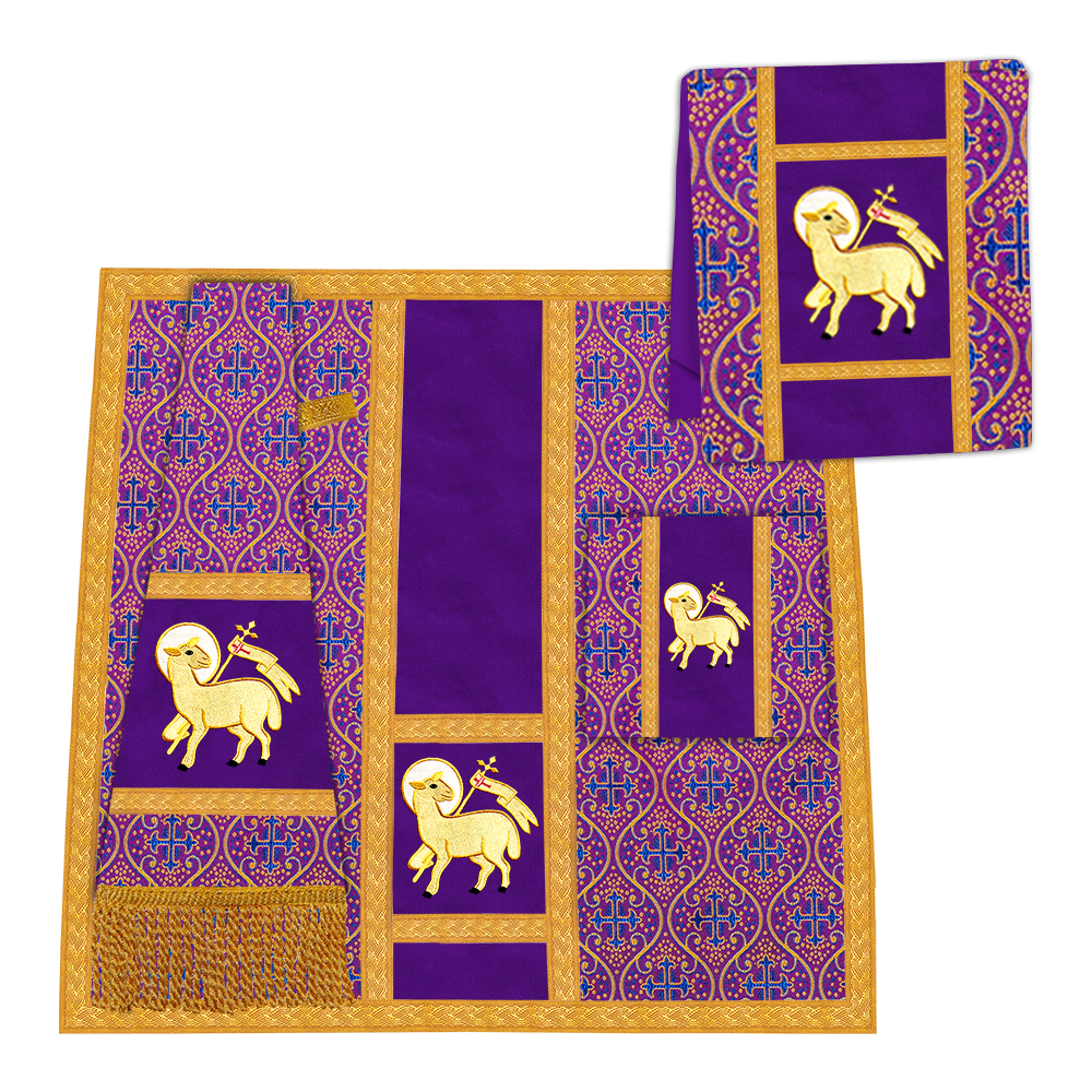 Roman Chasuble with adorned motif