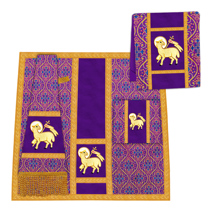 Roman Chasuble with adorned motif