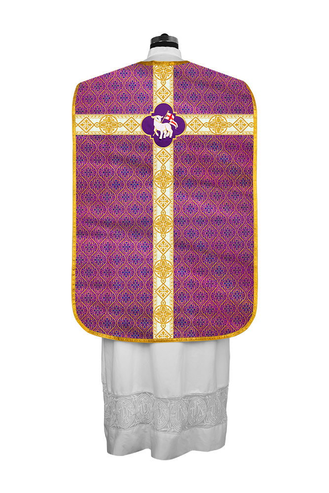 Vestimenta con espalda de violín y motivo bordado 