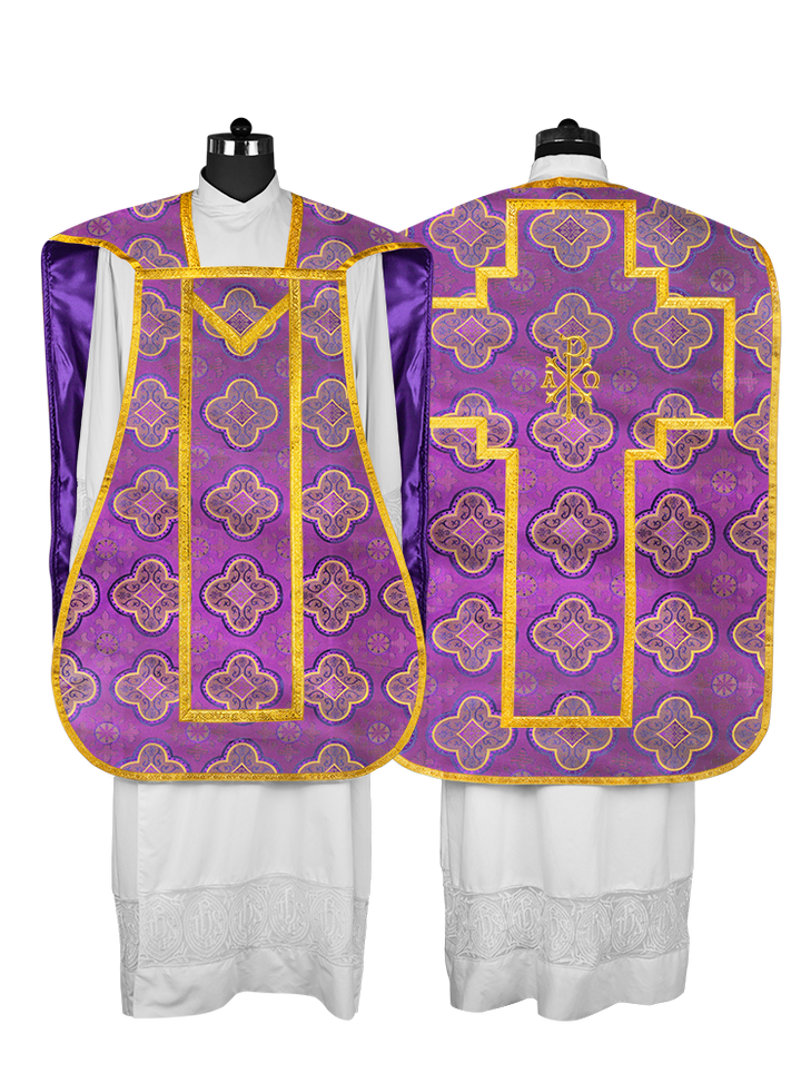 Roman Chasuble with adorned motif