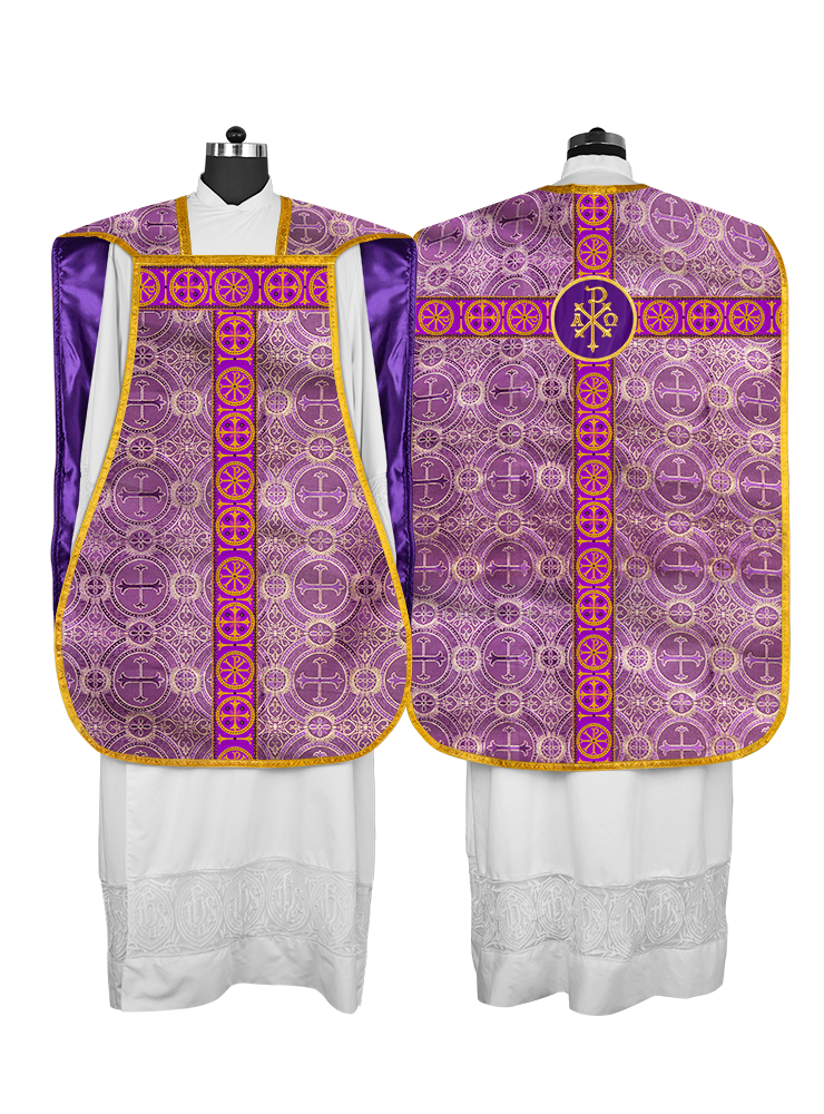 Casulla romana con orfebrería adornada 