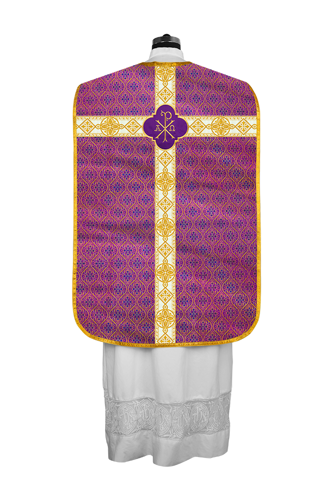 Vestimenta con espalda de violín y motivo bordado 