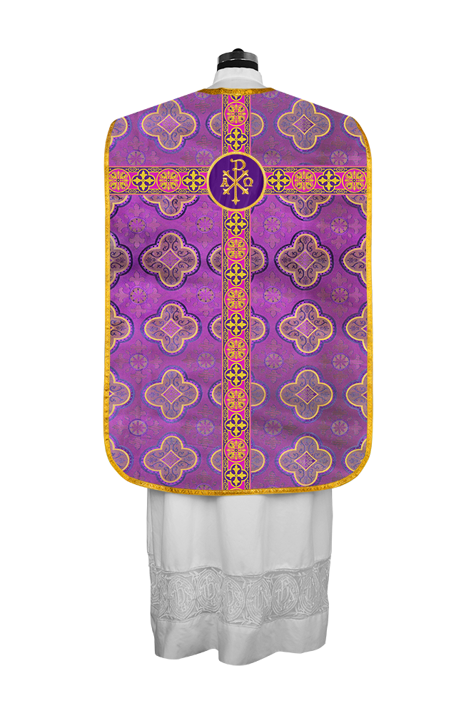 Vestidura romana con espalda de violín, motivos y ribetes trenzados 