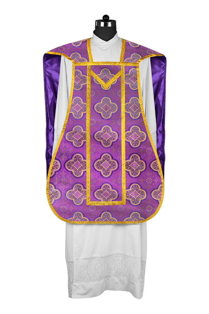 Roman Chasuble with adorned motif