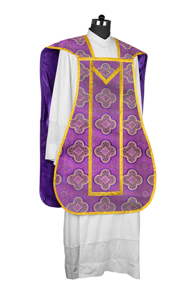 Roman Chasuble with adorned motif