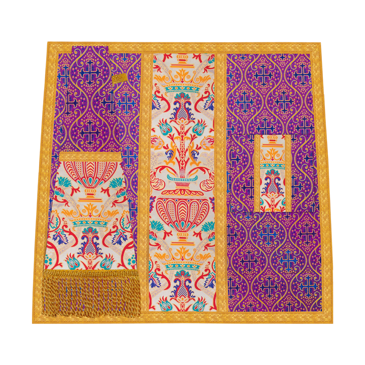 Coronation Tapestry with Gothic Highline Mass Set