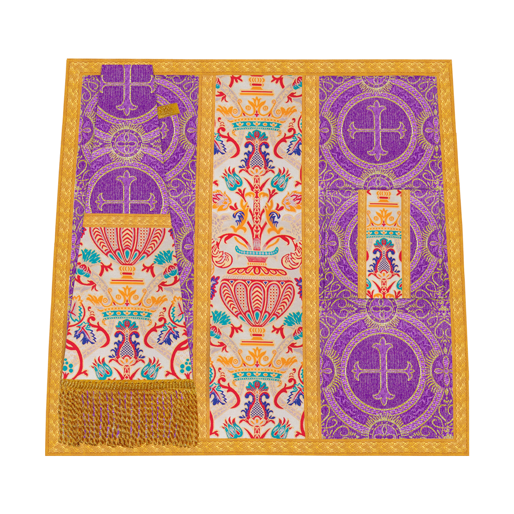 Coronation Tapestry with Gothic Highline Mass Set