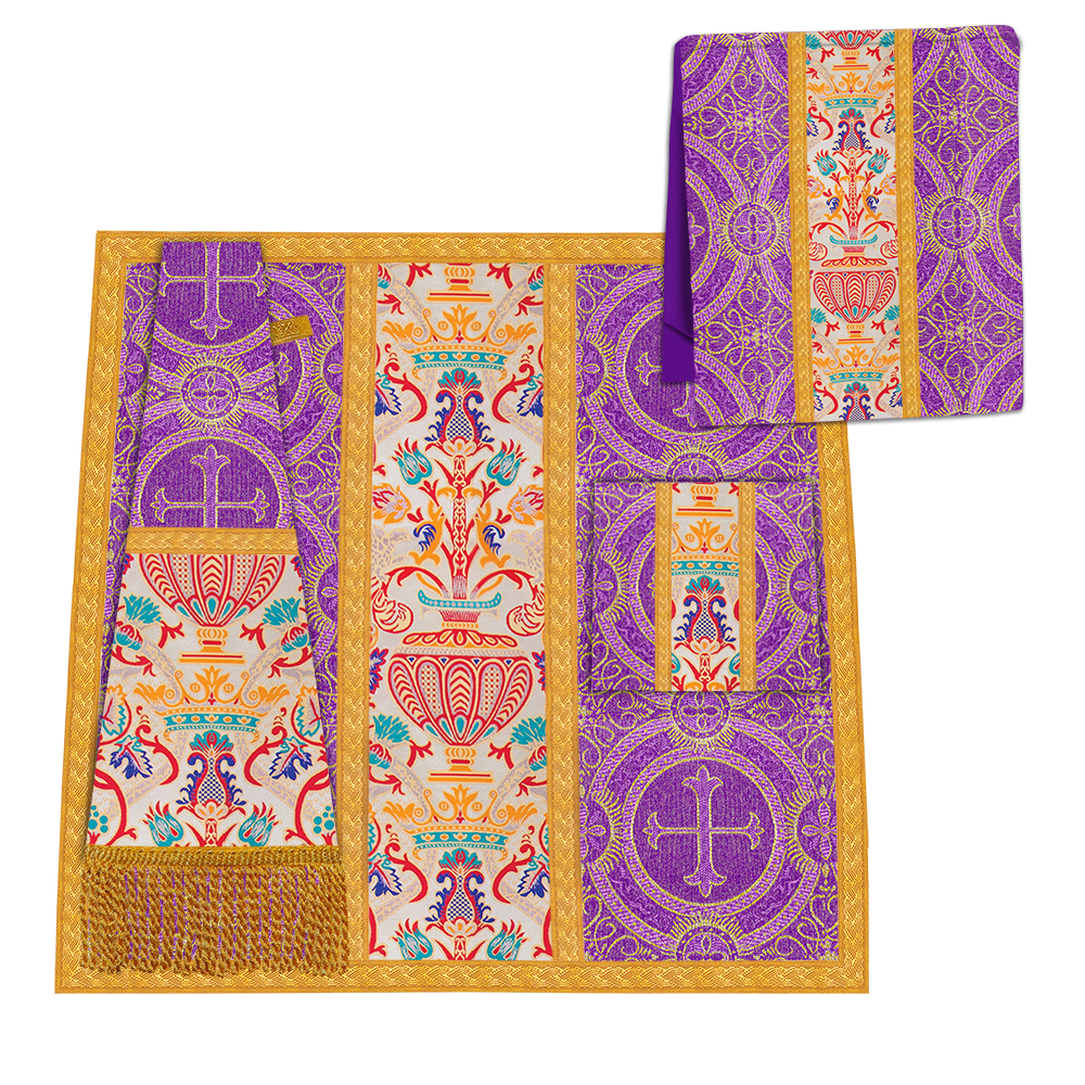 Gothic Chasubles in Coronation Tapestry