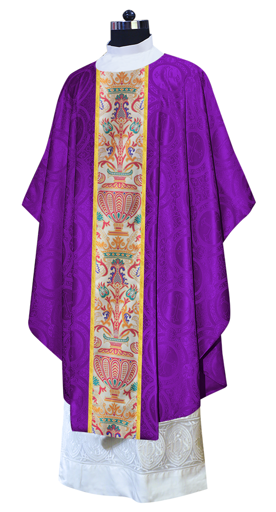 Gothic Chasubles in Coronation Tapestry