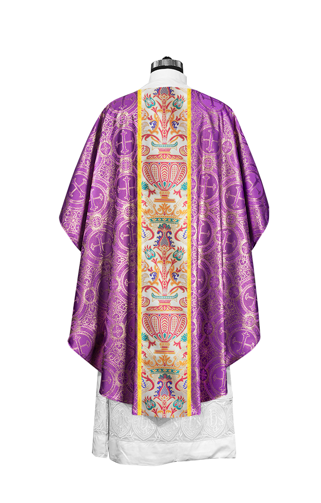 Gothic Chasubles in Coronation Tapestry
