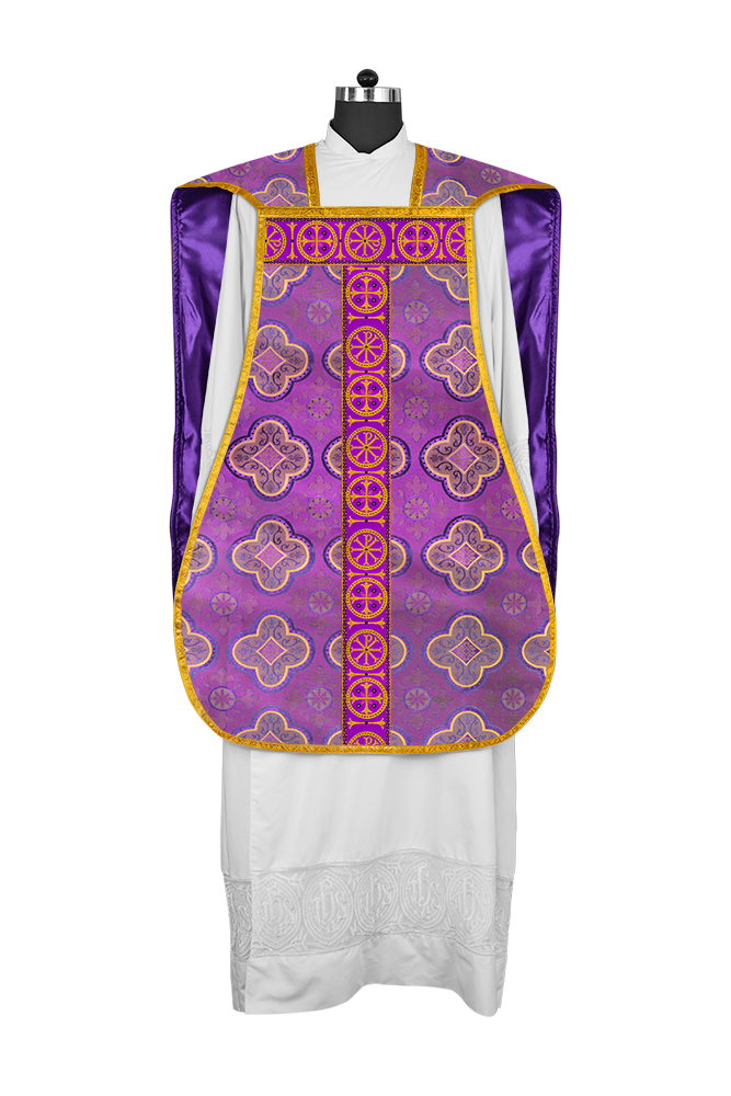 Casulla romana con motivo espiritual y trenzas ornamentadas 