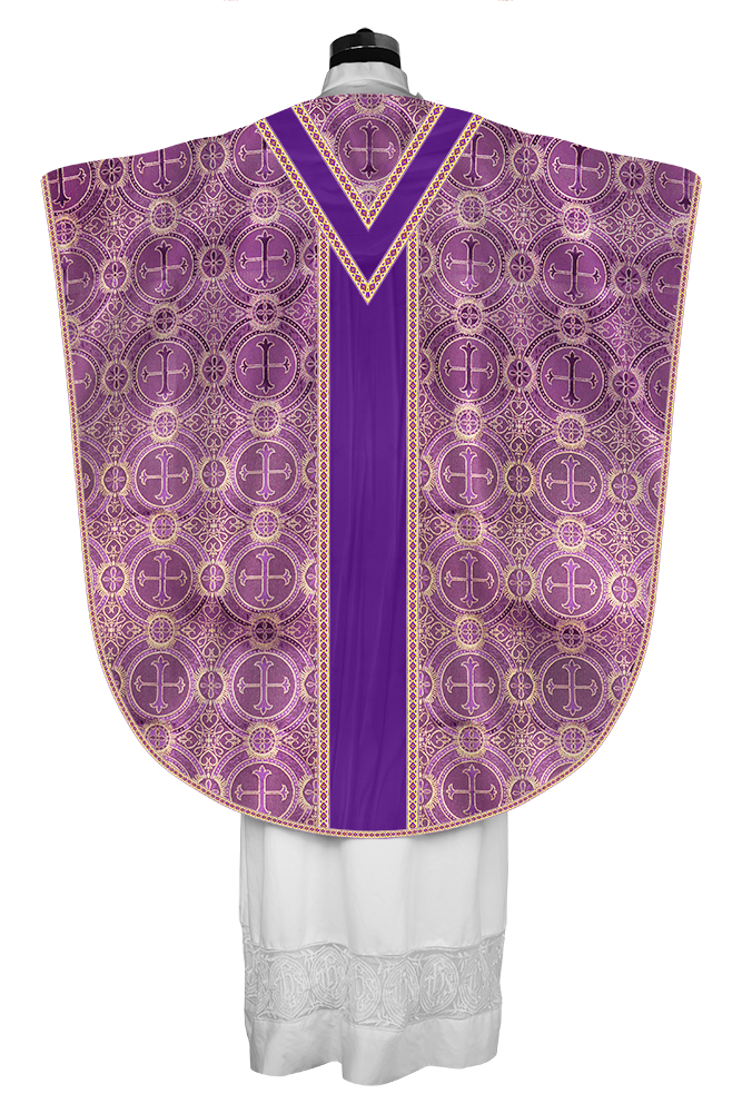 Casulla borromea adornada con trenzas tejidas 