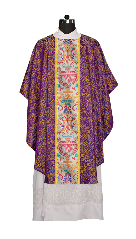 Gothic Chasubles in Coronation Tapestry