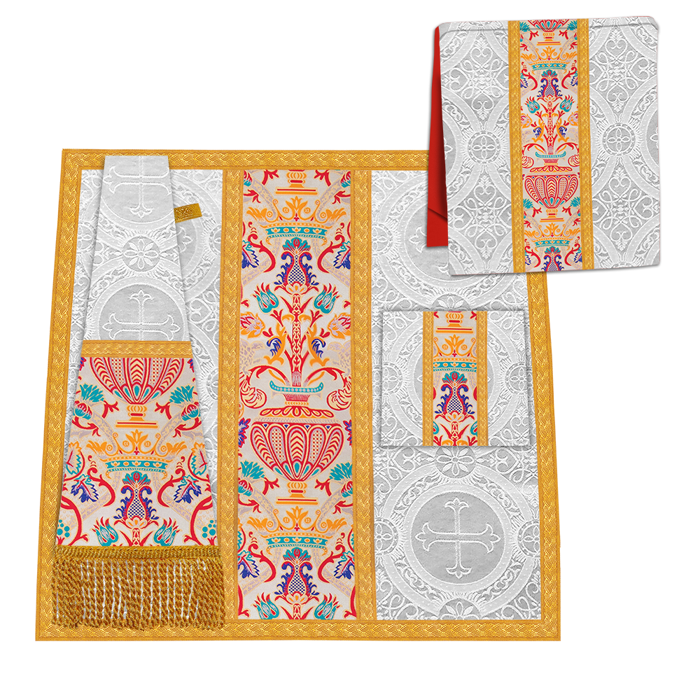 Gothic Chasubles in Coronation Tapestry