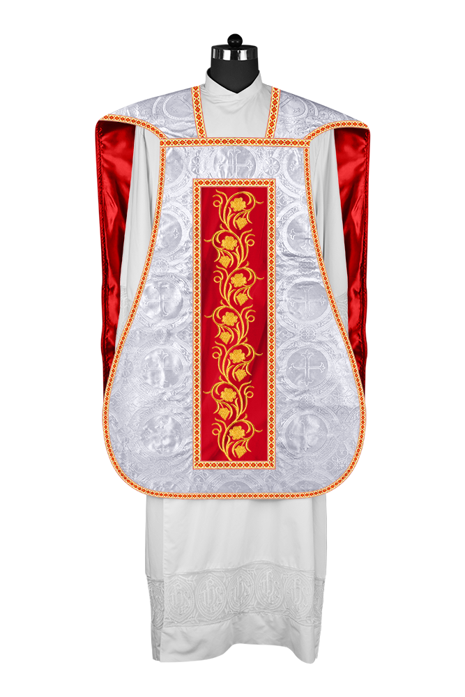 Casulla romana con bordados y adornos de uvas 