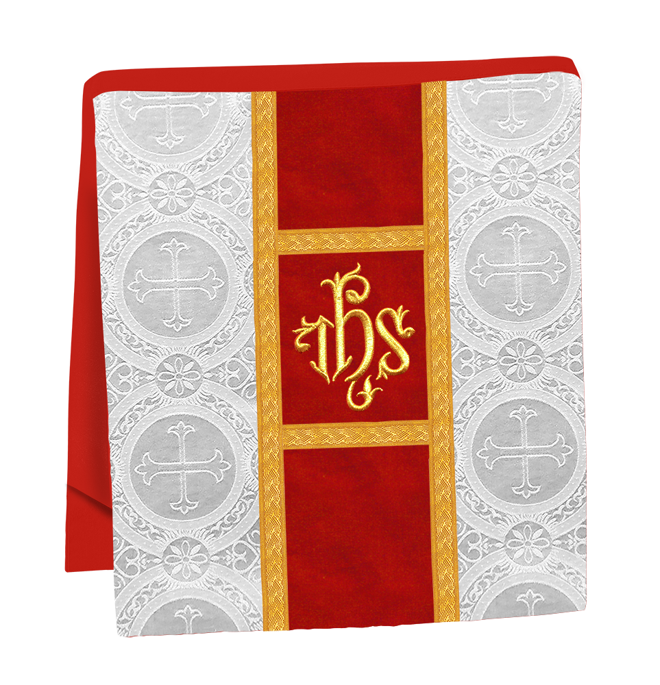 Roman chasuble adorned with lace