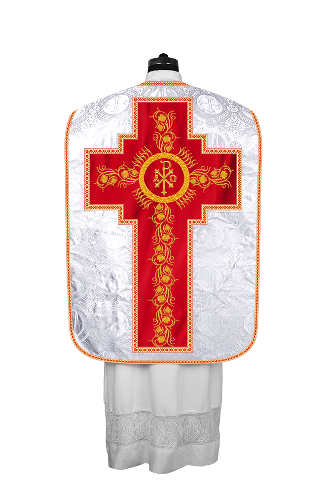 Casulla romana con bordados y adornos de uvas 