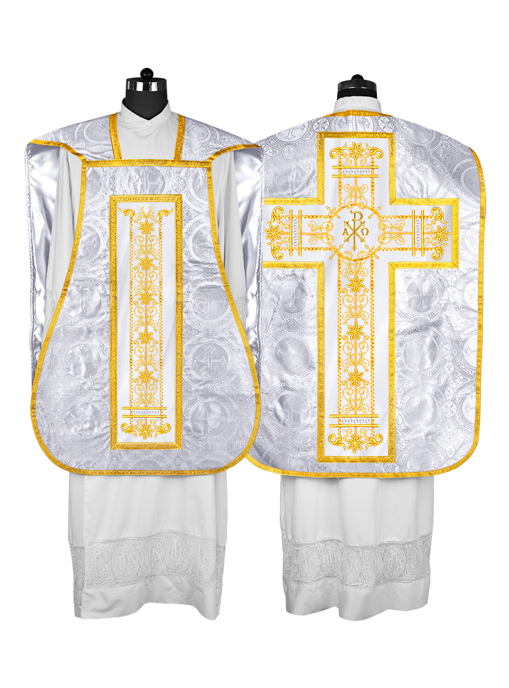 Vestimentas católicas con espalda de violín 