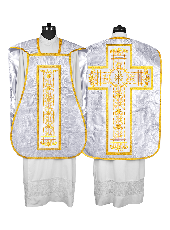 Vestimentas católicas con espalda de violín 