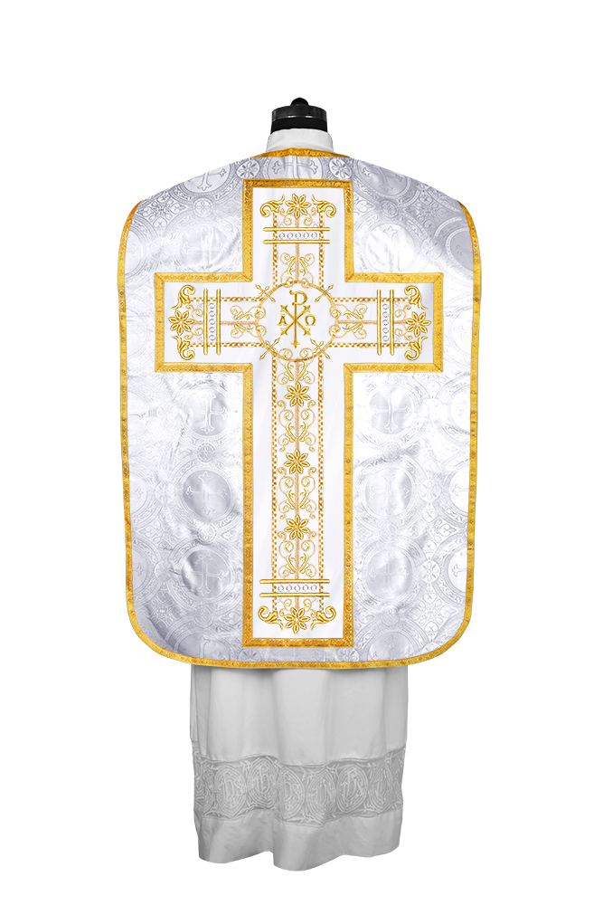 Vestimentas católicas con espalda de violín 