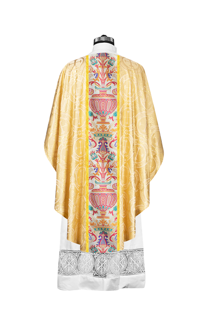 Gothic Chasubles in Coronation Tapestry