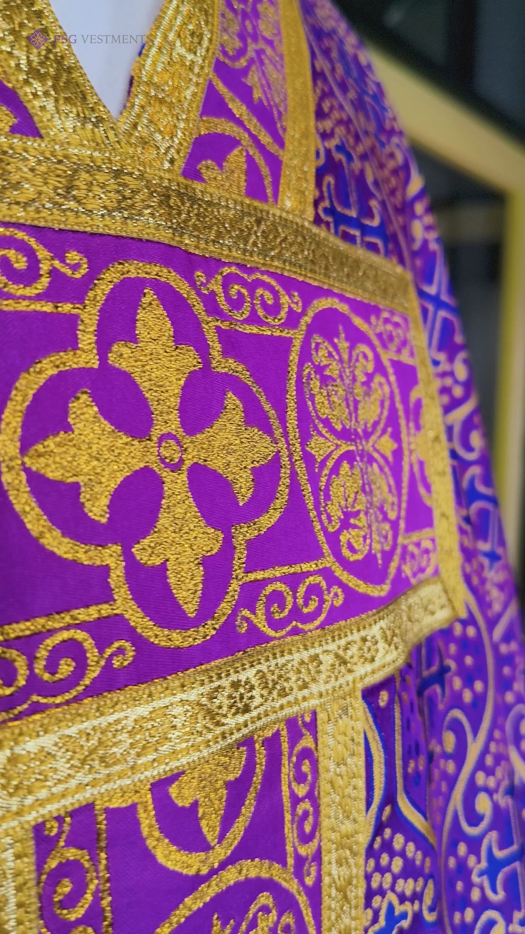 Gothic chasuble embellished with braided Trims